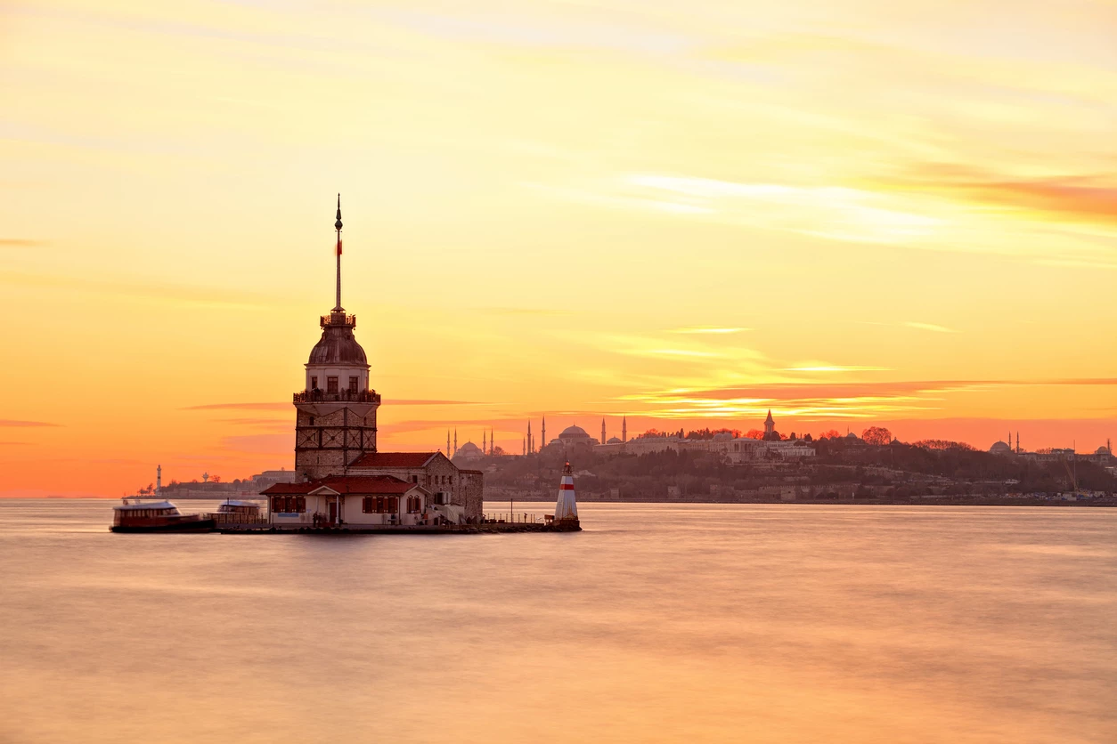 istanbul-gezilecek-yerler-kiz-kulesi